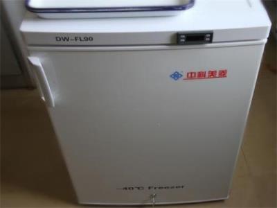 低溫實(shí)驗(yàn)箱